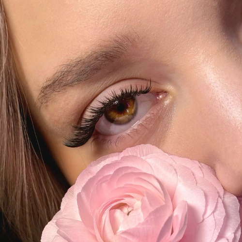 مراقبت بعد از کاشت مژه