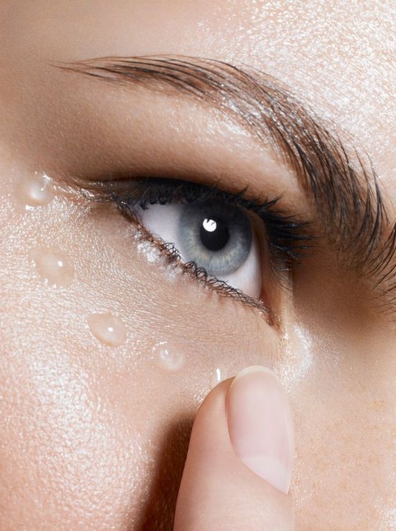 چرا ز کرم دور چشم استفاده کنیم؟